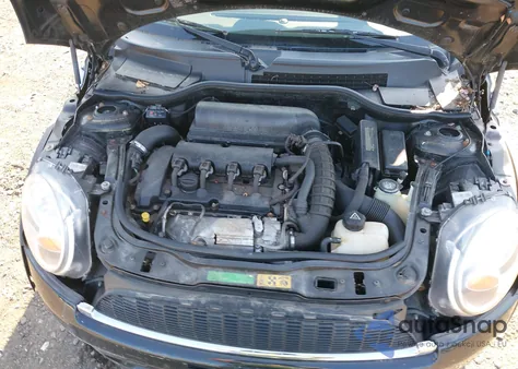 2010 Mini Cooper S z USA, uszkodzony, nr VIN WMWMF7C59ATX43415